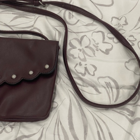 Nine West Plum Colored Silver Studded‎ Crossbody 6.5x8.75” - Picture 7 of 8